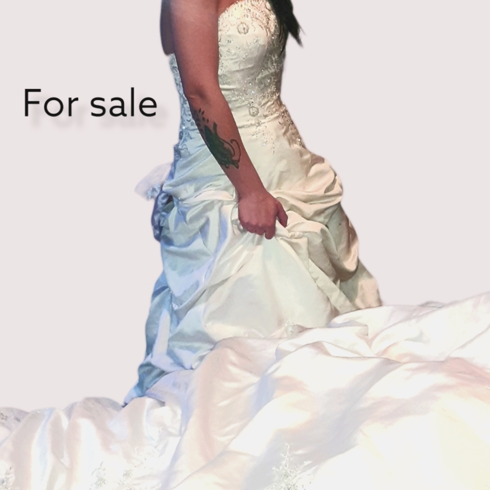 Wedding dress